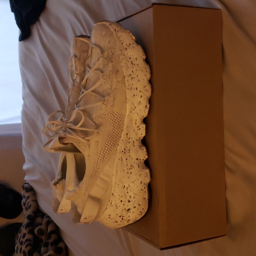 Nike Space Hippie 04 (not original box) white/sail size 11